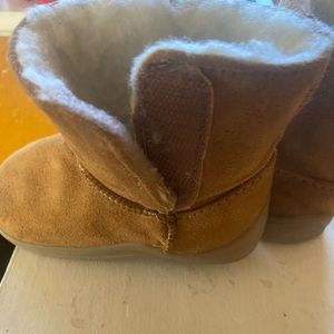 Lightly worn brown fur boots size 4/5